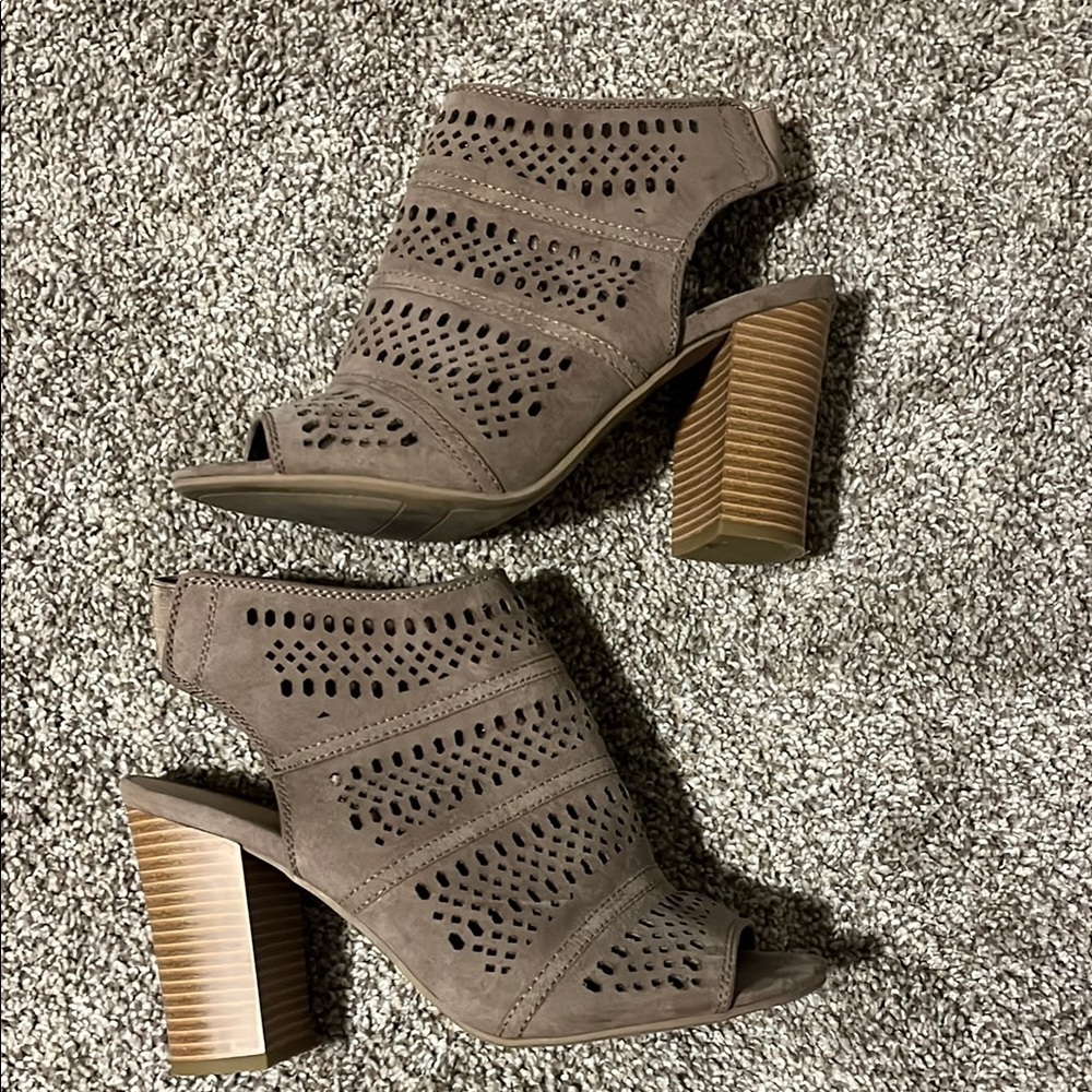 Stylish Brown Block Heel Sandals